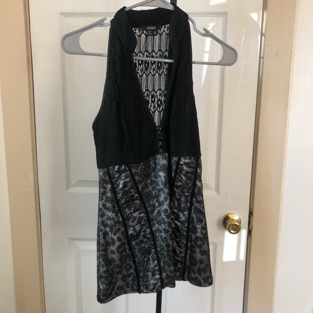 Junior’s Dress Top